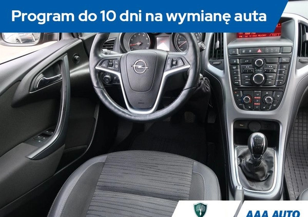 Opel Astra cena 45500 przebieg: 140650, rok produkcji 2017 z Stąporków małe 232